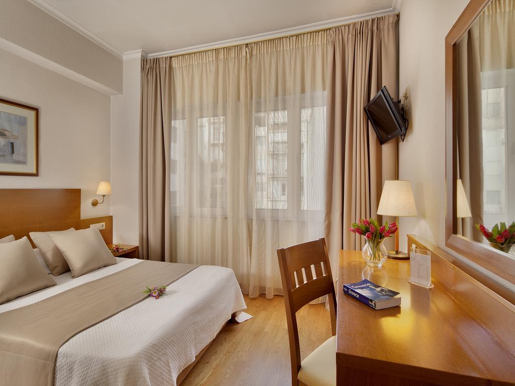 Standard Double or Twin Room,139216968:JPEG